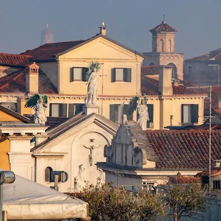 Daplace - Acquadela Apartment